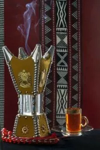 بخور وشاي رسمة مبخرة سعودي وفنجان شاي يوم بدينا يوم التأسيس السعودي